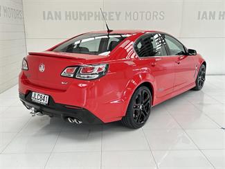 2016 Holden Commodore - Thumbnail